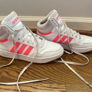 EUC Women’s White & Coral Adidas High Top Basketball Athletic Shoes sz 9 1/2 9.5